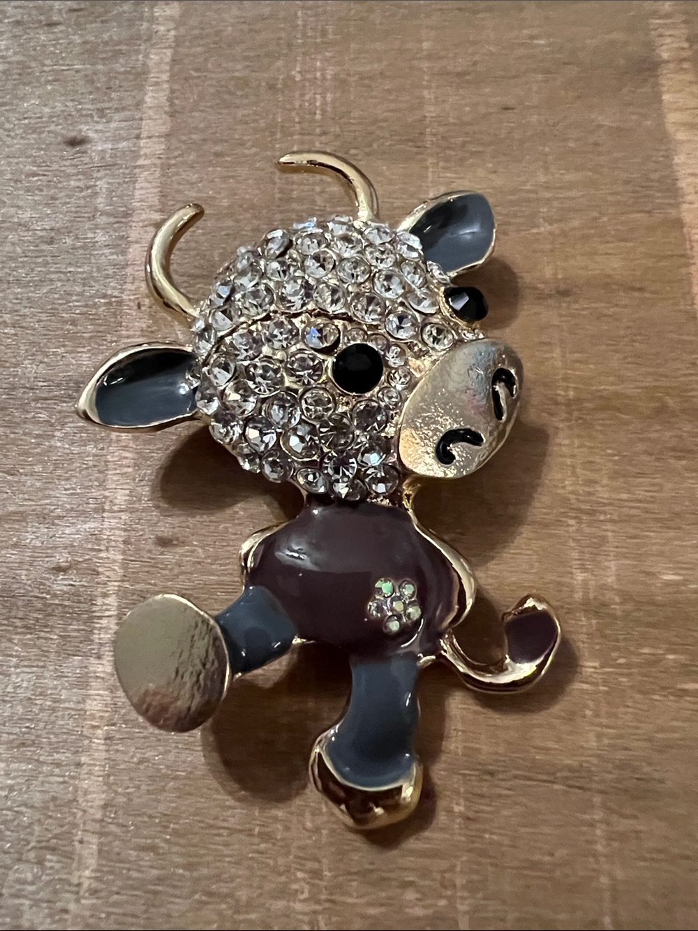 3/$18 Crystal Cow Brooch with Gray and Brown Enamel Accents Lot 302
